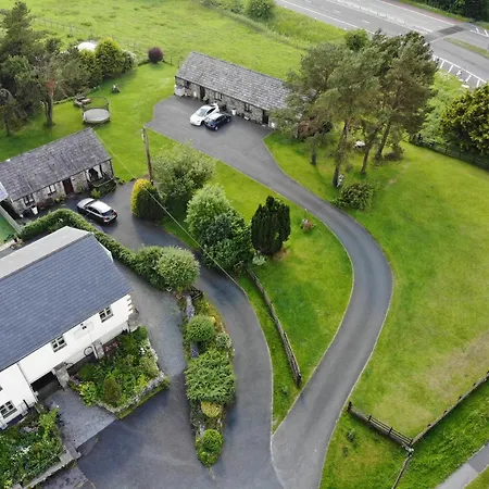 Lune Nestled Between District And Yorkshire Dales * Tebay (Cumbria)
