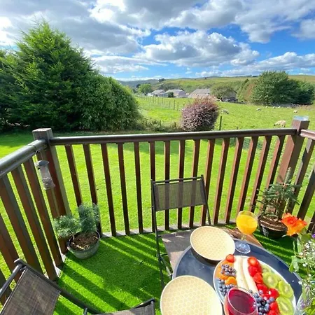 Lune Nestled Between District And Yorkshire Dales * Tebay (Cumbria)
