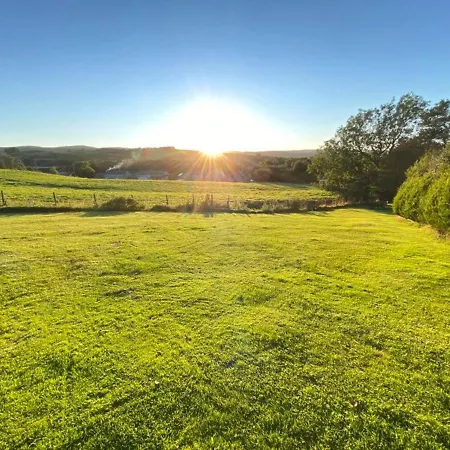 Lune Nestled Between District And Yorkshire Dales * טיביי