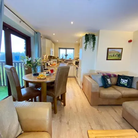 Lune Nestled Between District And Yorkshire Dales בקתה