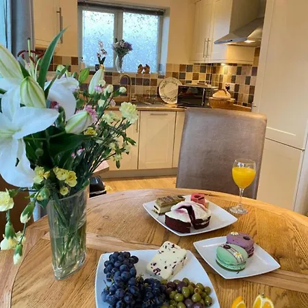 Lune Nestled Between District And Yorkshire Dales *