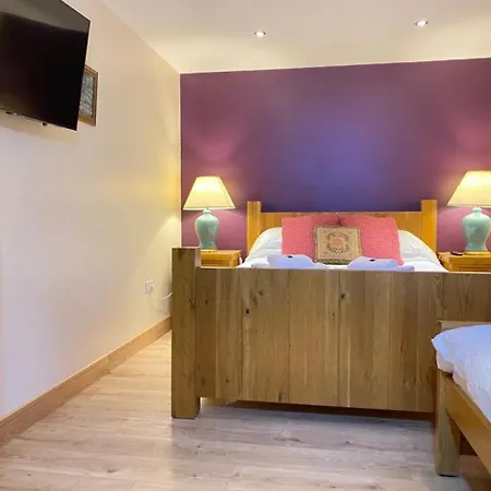 Lune Nestled Between District And Yorkshire Dales * טיביי