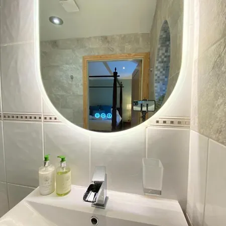 Lune Nestled Between District And Yorkshire Dales * Tebay (Cumbria)