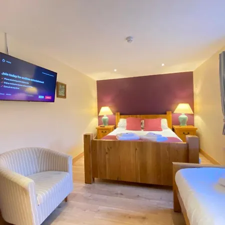 Lune Nestled Between District And Yorkshire Dales * Tebay (Cumbria)