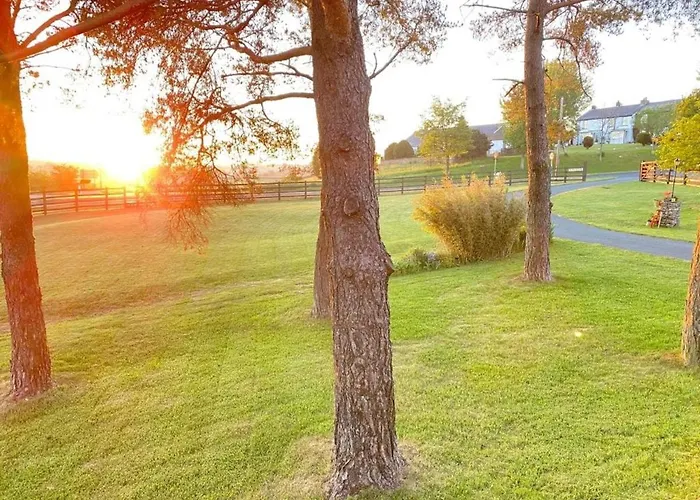 Lune Nestled Between District And Yorkshire Dales * Tebay (Cumbria)