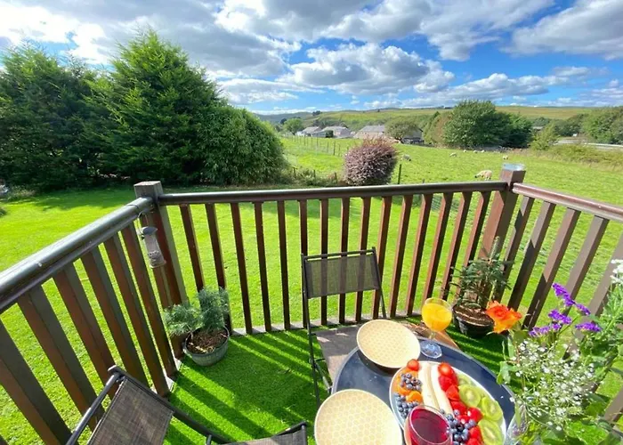 Lune Nestled Between District And Yorkshire Dales * Tebay (Cumbria)