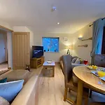 Lune Nestled Between District And Yorkshire Dales Tebay (Cumbria)