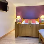 Lune Nestled Between District And Yorkshire Dales * Tebay (Cumbria)